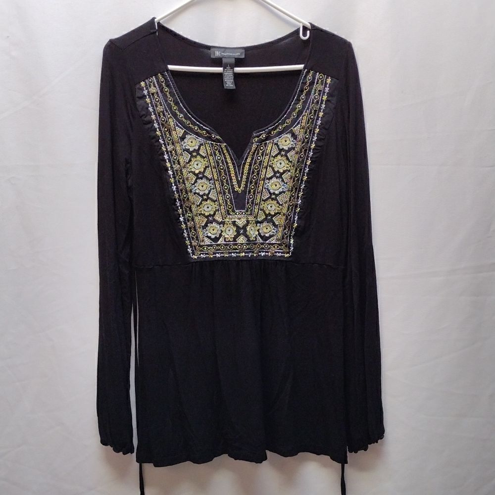 International Concepts top